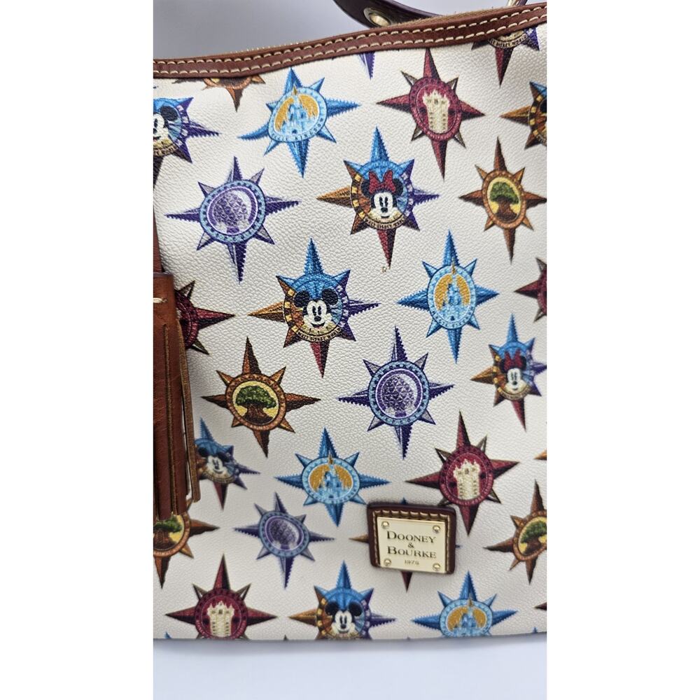 Dooney & Bourke Mickey Mouse Disneyland & World 2018 Passport Shoulder Bag/Purse - Picture 6 of 16
